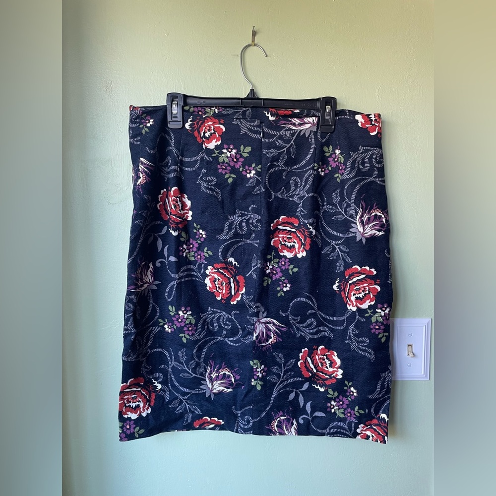 Loft Navy Floral Pencil Skirt, women’s size 14